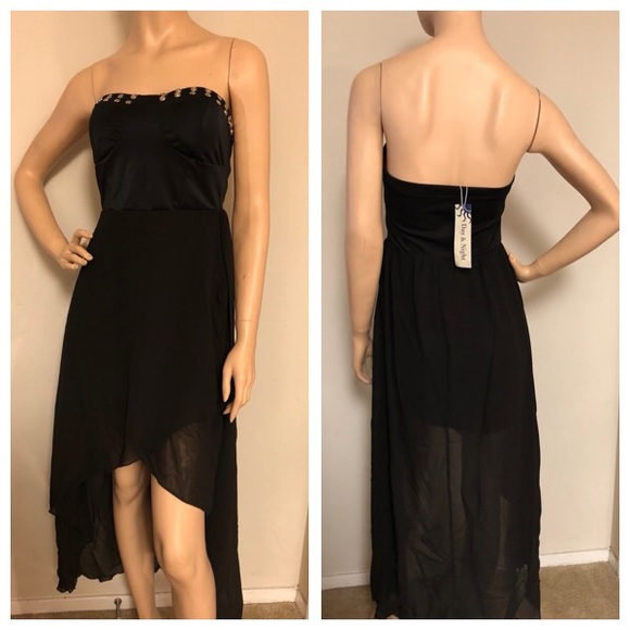 Dresses & Skirts - Sold Day & Night Dress